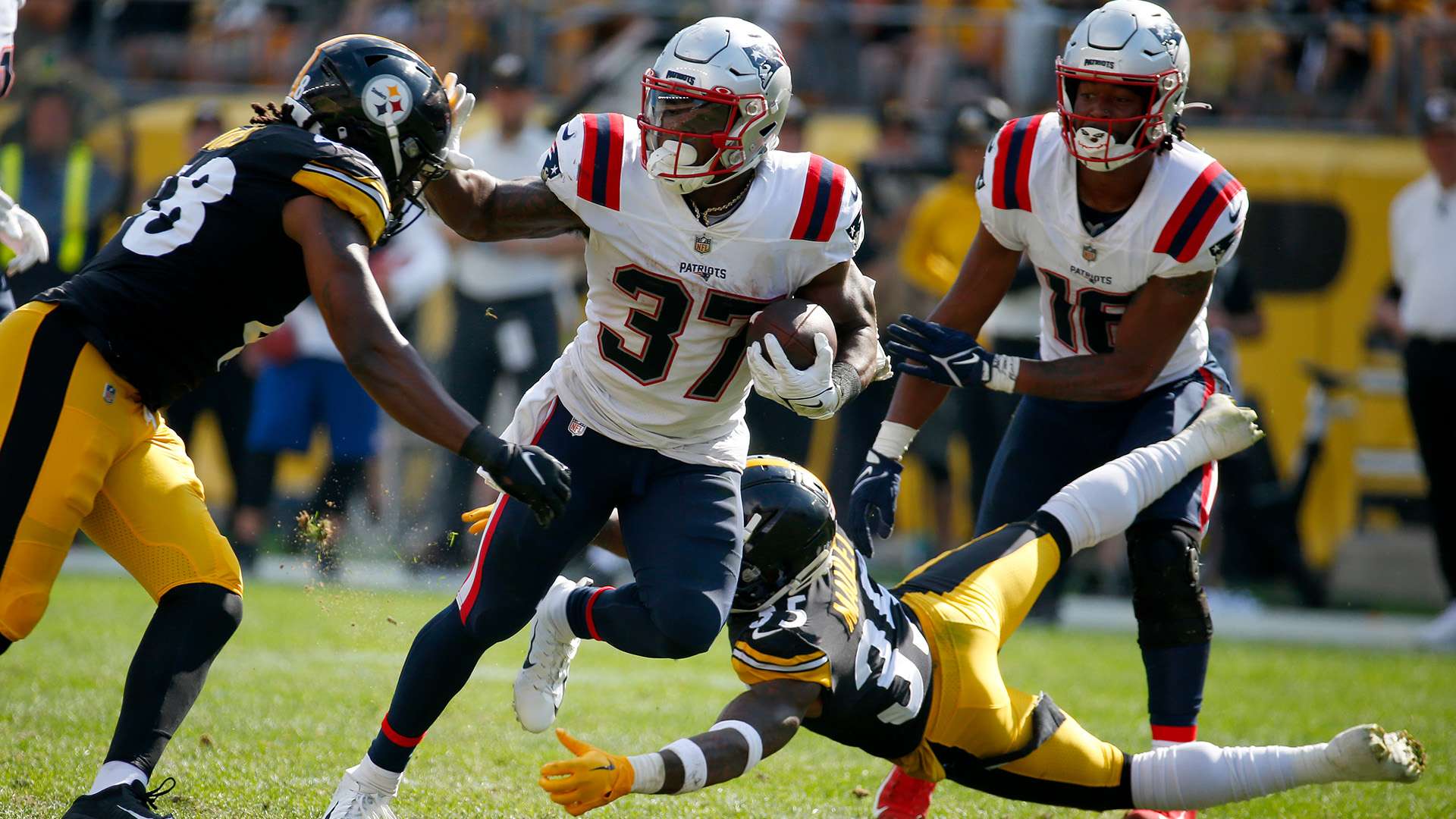 年人在场上 年人在场上